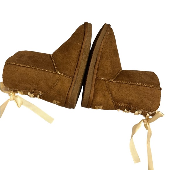 Lamo APRES Kids Bow Lace Faux Fur Lined Snow Boot Chestnut Brown Toddler size13Y - Picture 11 of 11